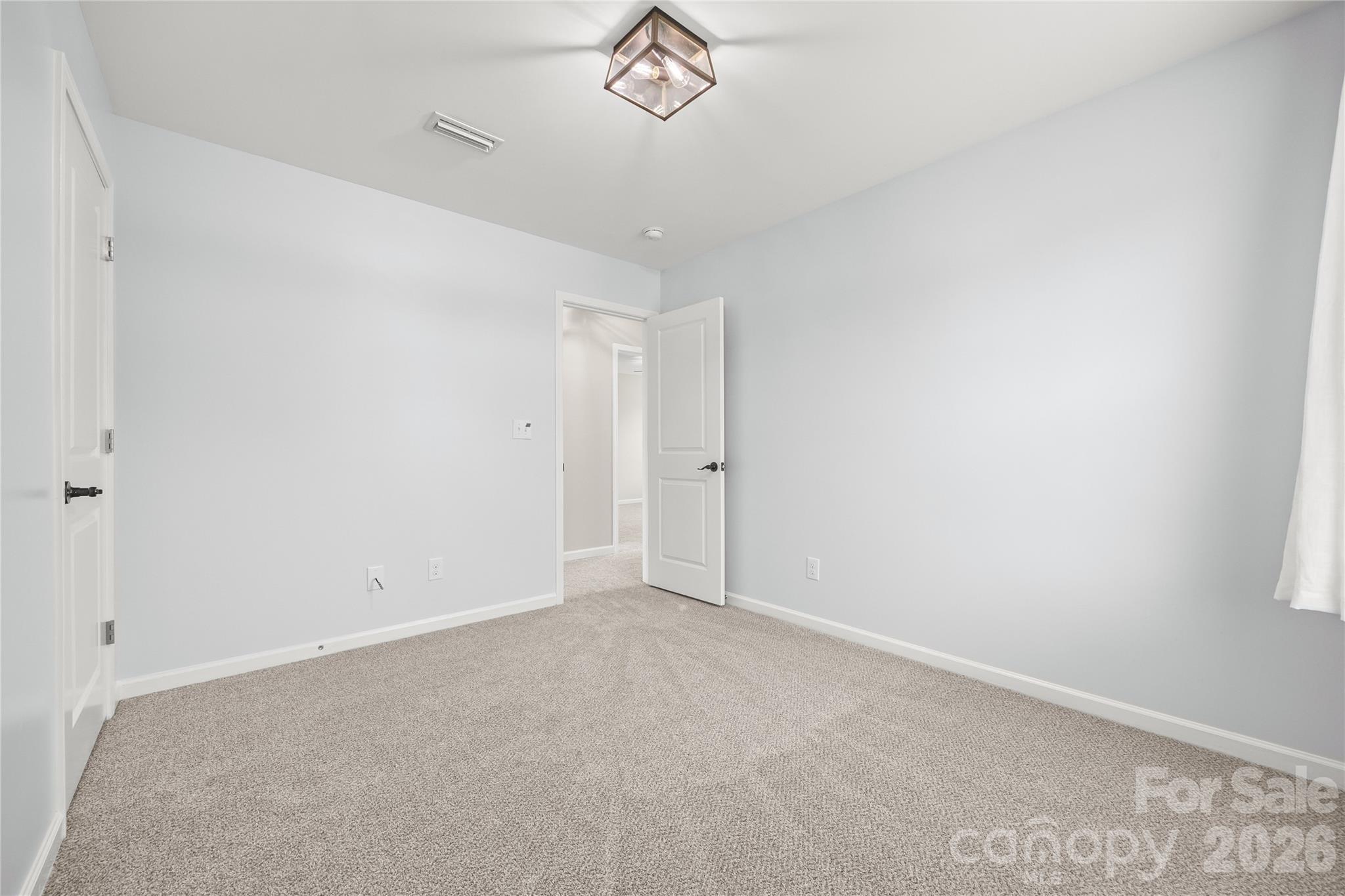 Ellis Pond - Residential