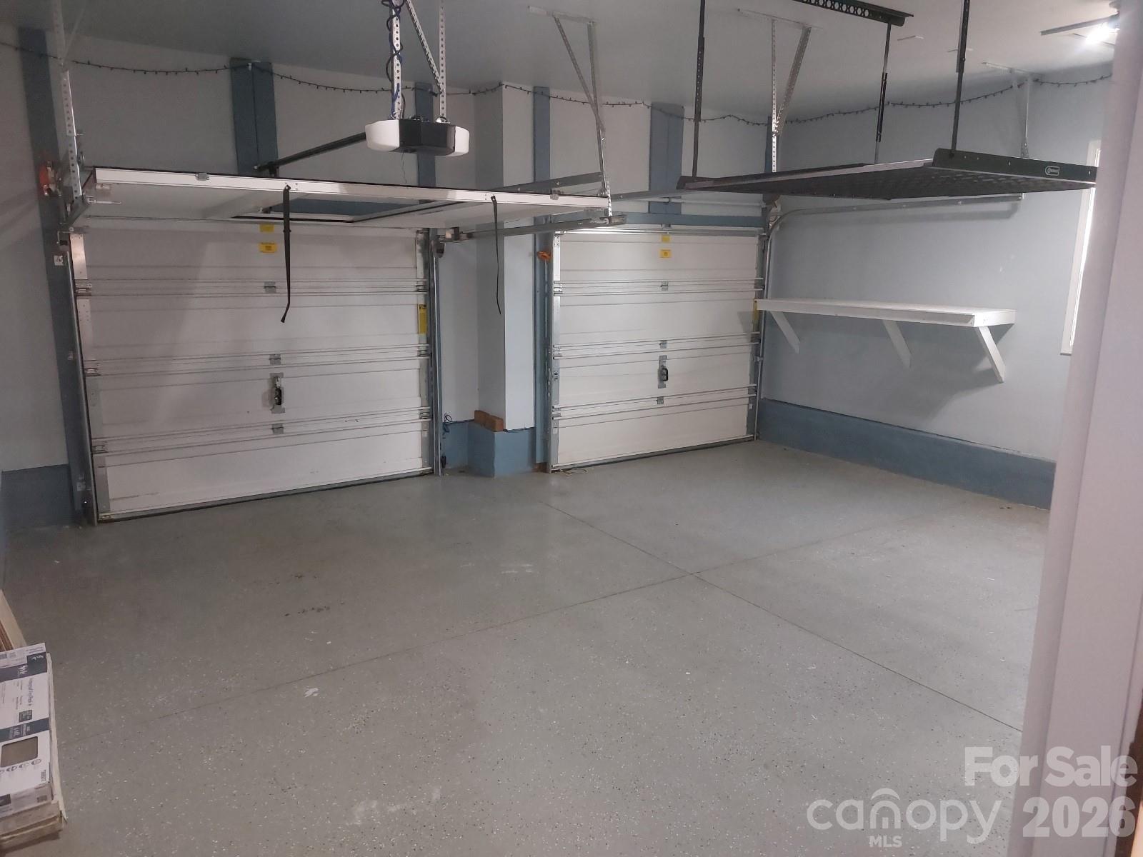 Ellis Pond - Residential