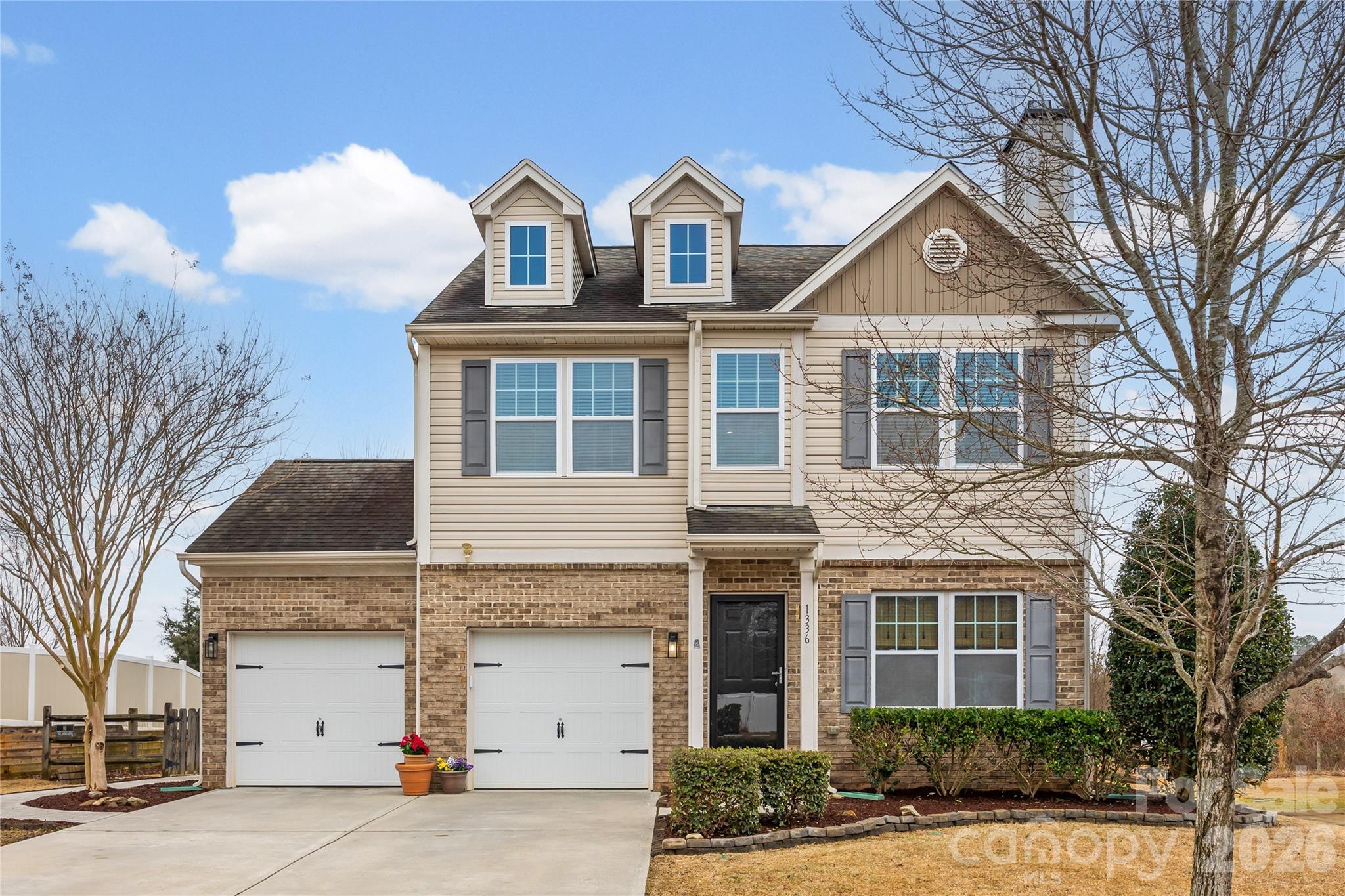 Ellis Pond - Residential