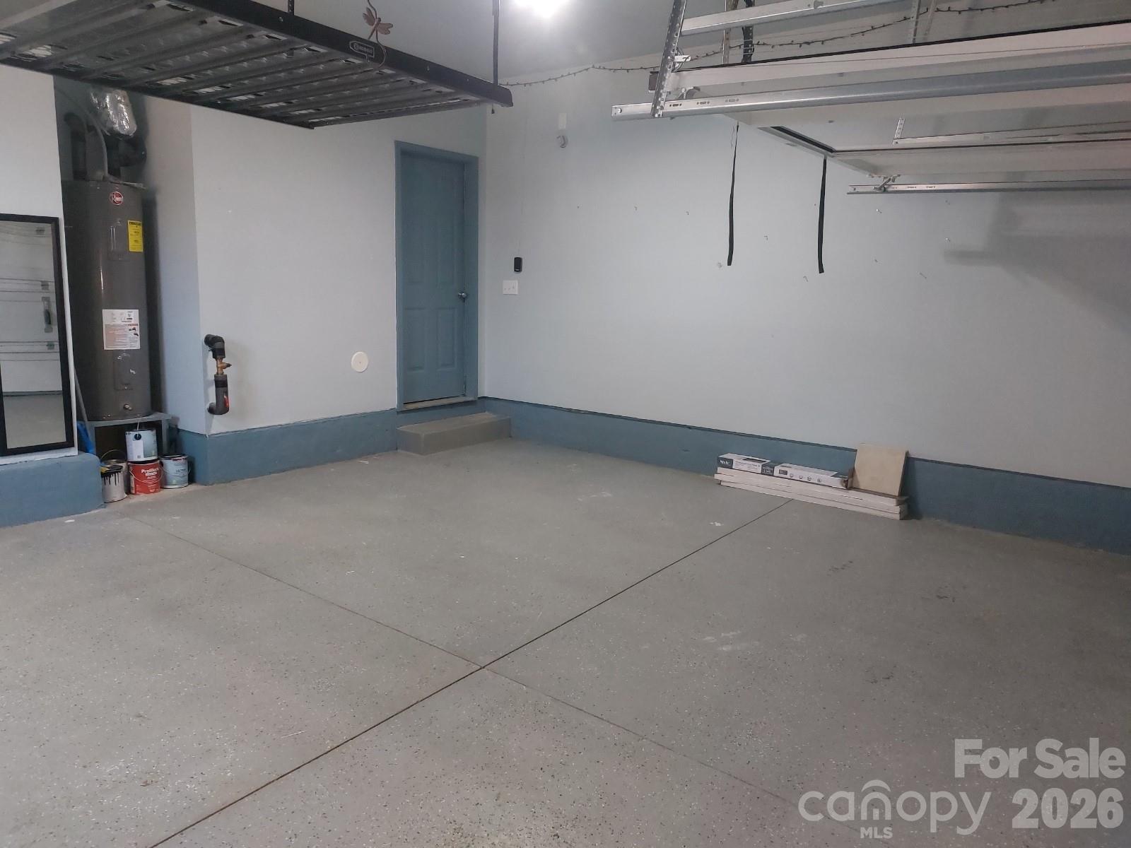 Ellis Pond - Residential