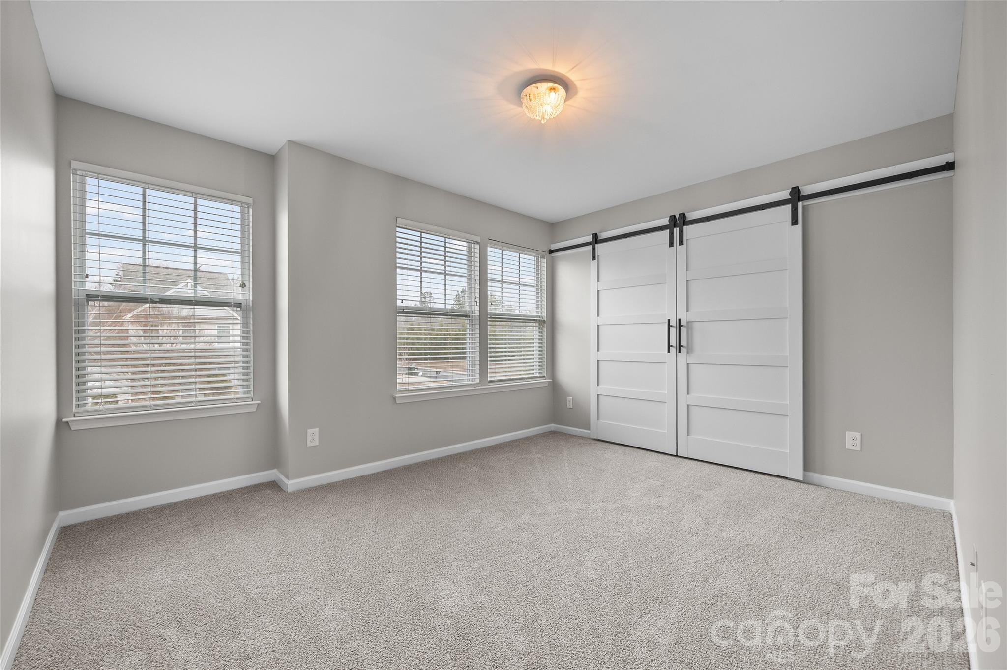 Ellis Pond - Residential