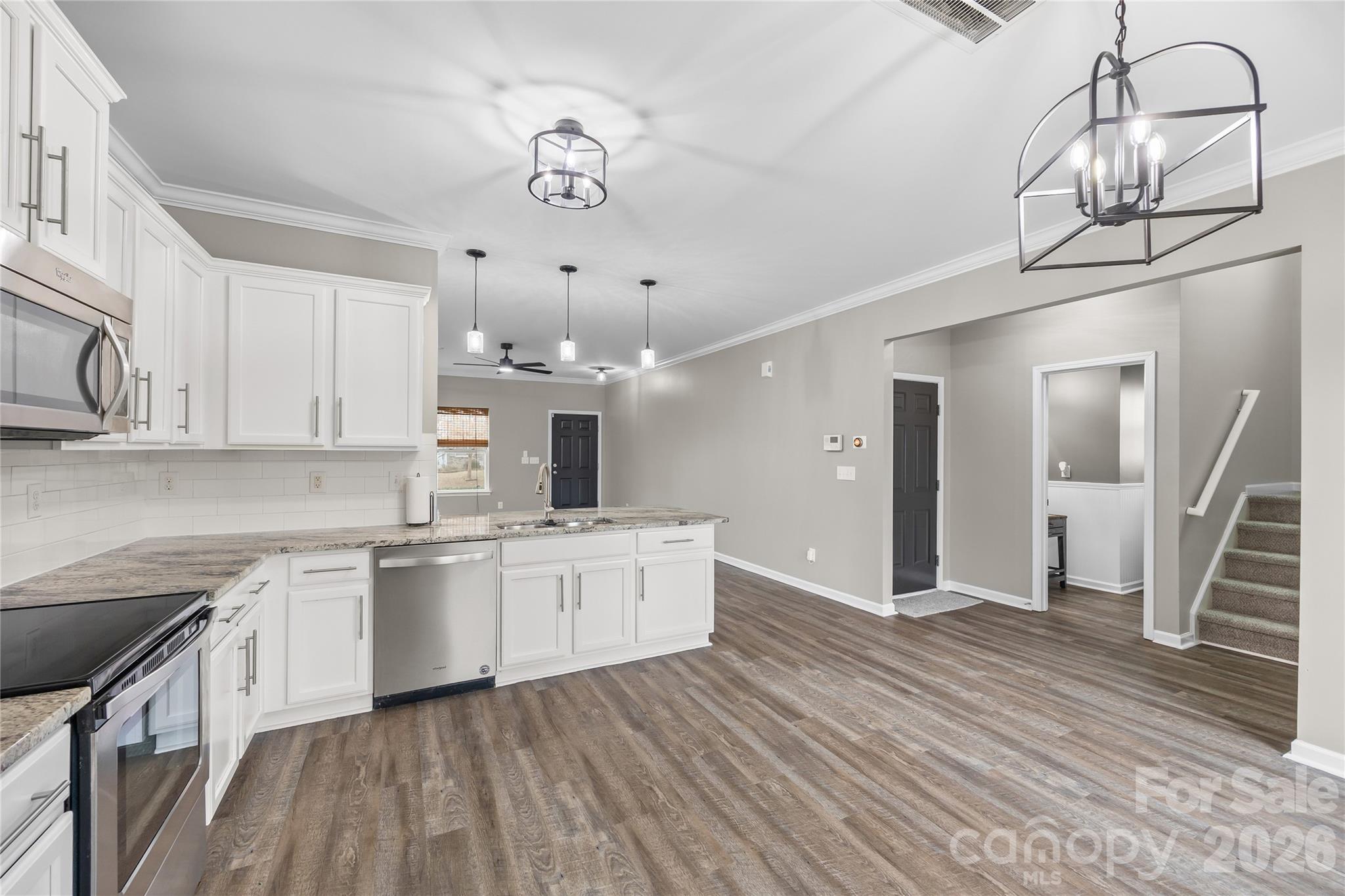 Ellis Pond - Residential