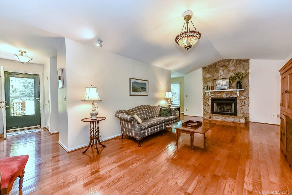 Tega Cay - Residential