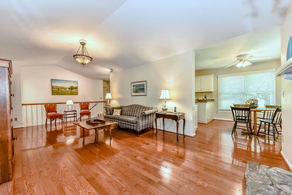 Tega Cay - Residential