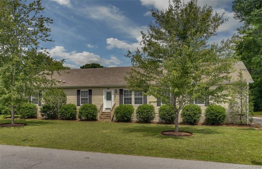 CONVENIENT!!  Right across from Hendersonville Elementary and minutes to downtown.  Beautifully maintained split floor plan home that feels like new. 4BR/2.5BA, Family Room, Den even has office off master with walk-thru closet to  master bath. Upgraded 2x6 ext walls for efficiency heating and cooling, city water and sewer. Partially fenced almost 1/2 acre lot with storage shed. Nice landscaping for privacy and well maintained makes this a home not to miss out on!!