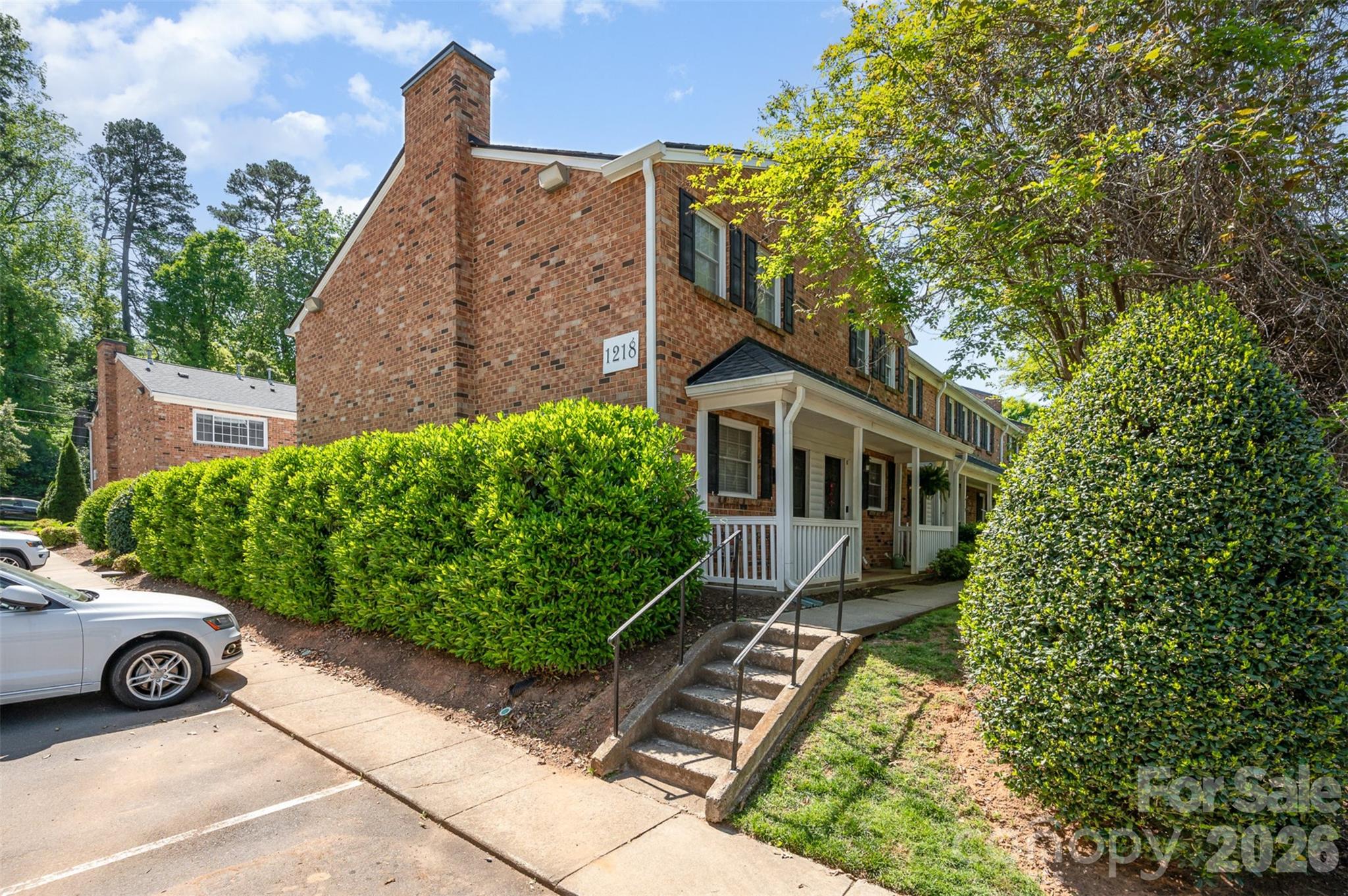 Williamsburg on Commonwealth - Residential