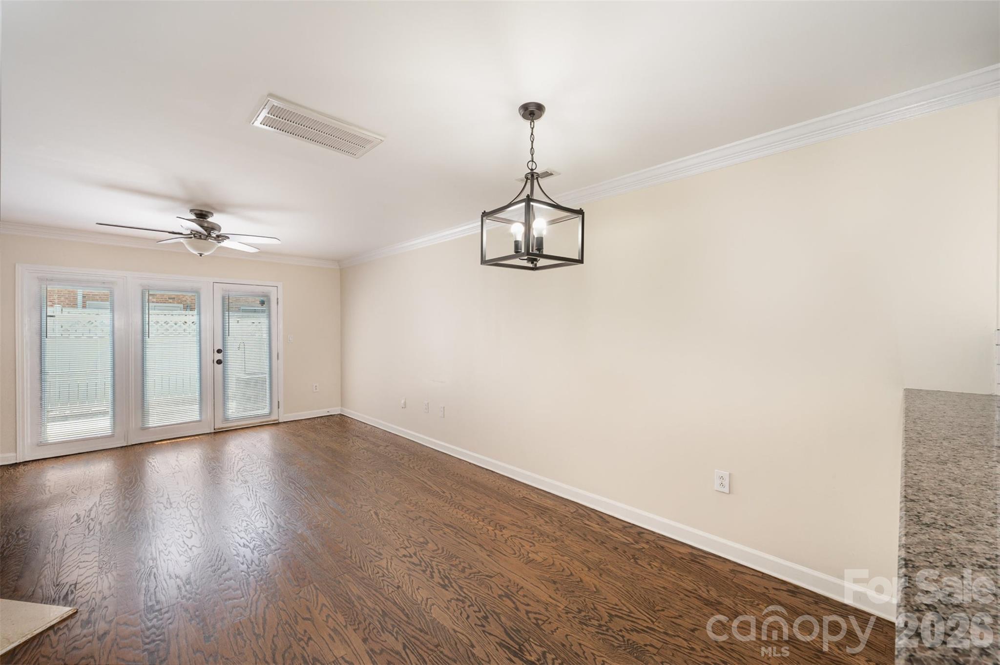 Williamsburg on Commonwealth - Residential