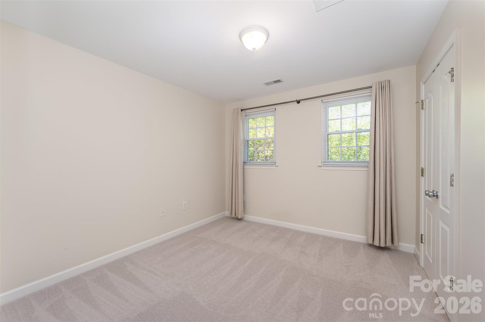 Williamsburg on Commonwealth - Residential