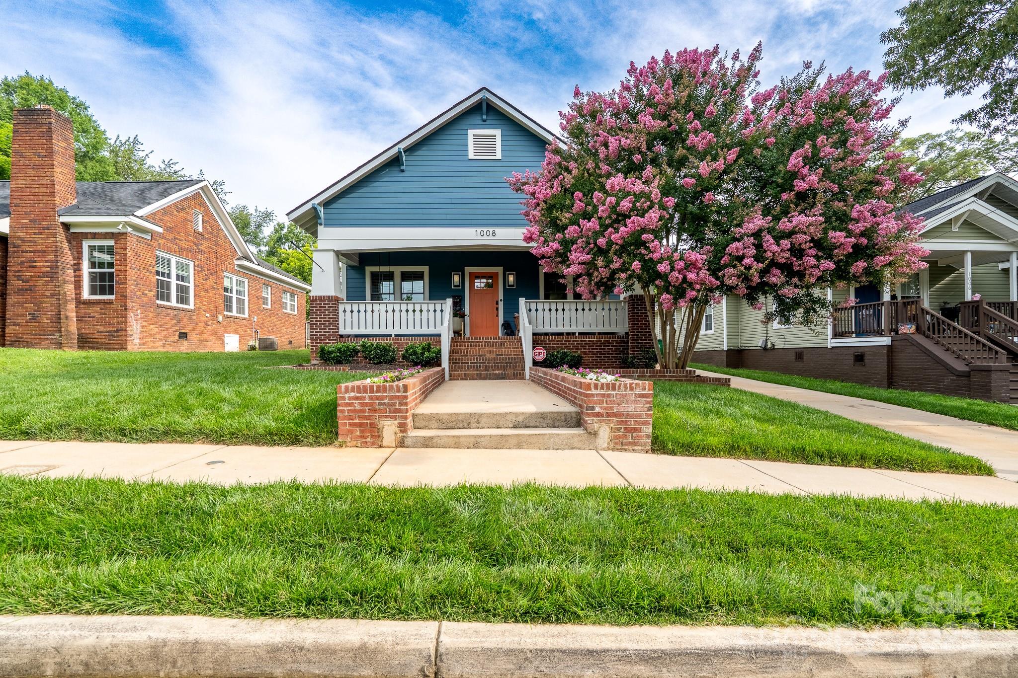 1008 Vanizer Street