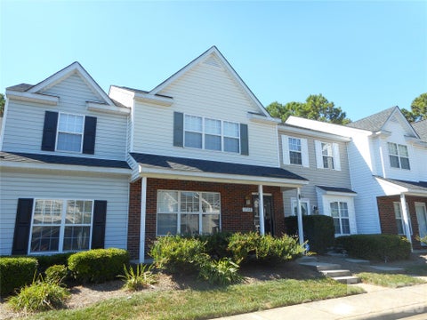 Photo of 1726 Forest Side Lane, Charlotte, NC 28213 (MLS # 4437519)