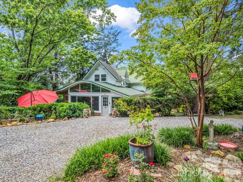 Photo of 23 Sunset Drive, Black Mountain, NC 28711 (MLS # 4397312)