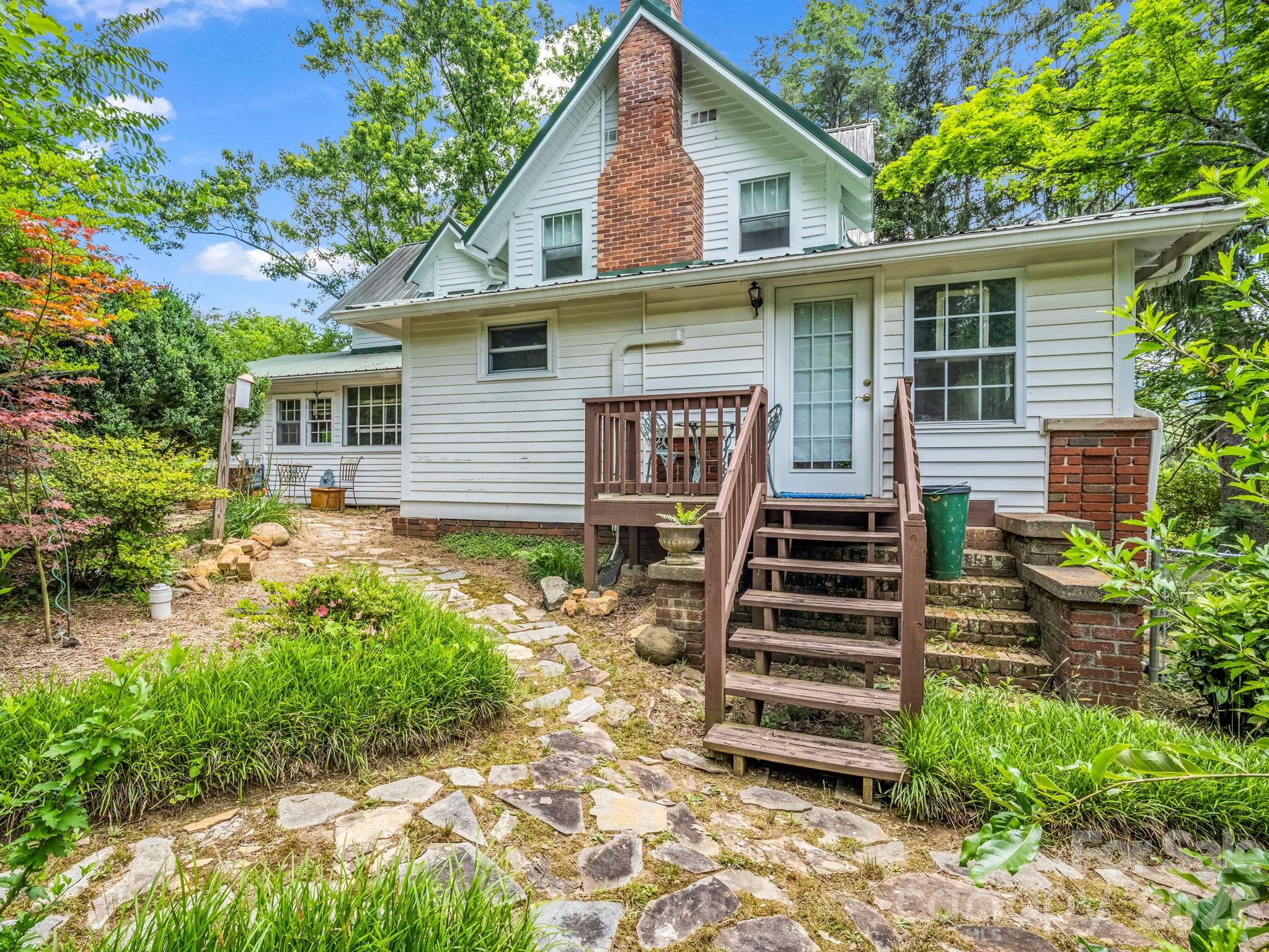 23 Sunset Drive