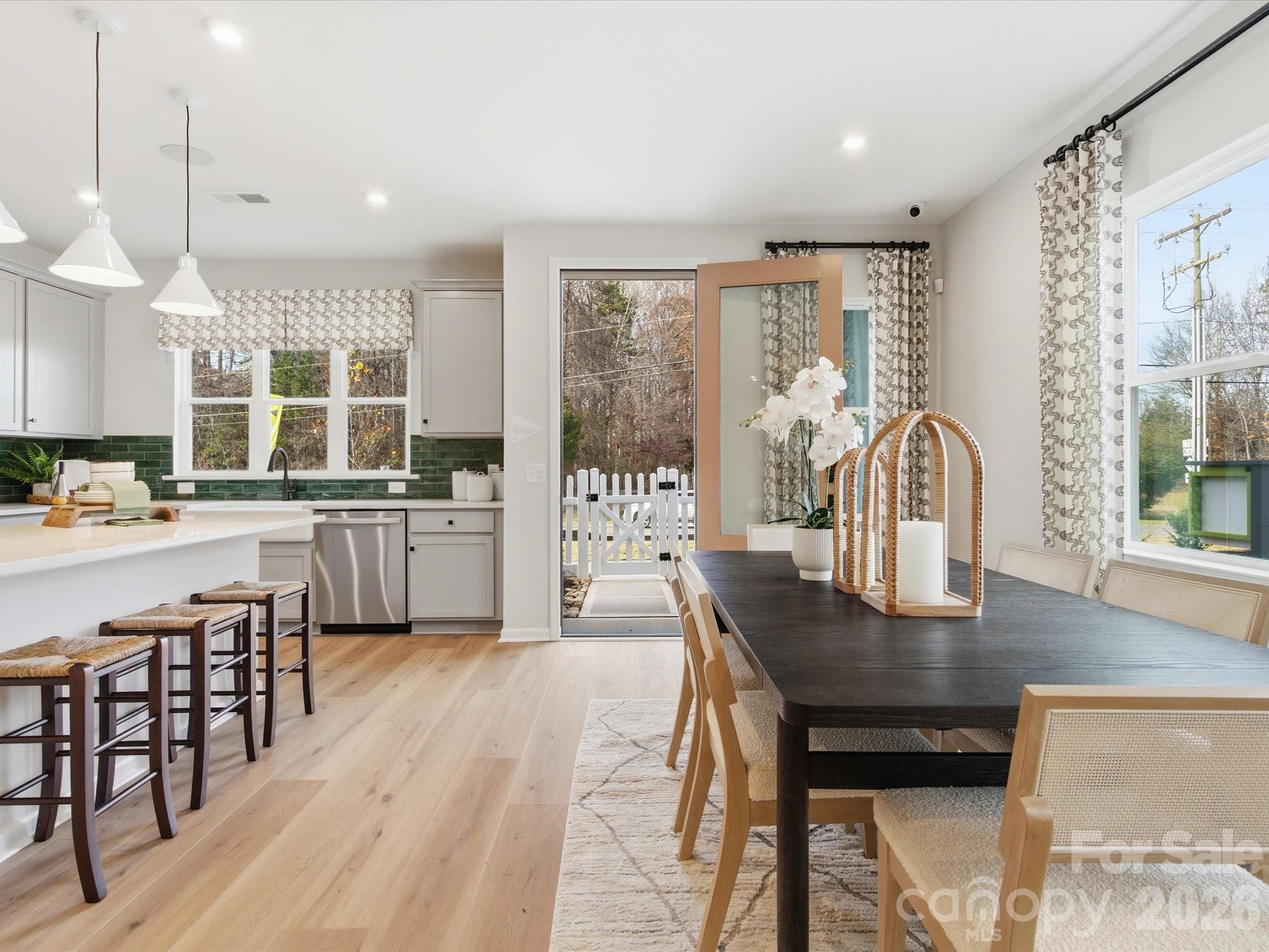 Ellis Townes - Residential