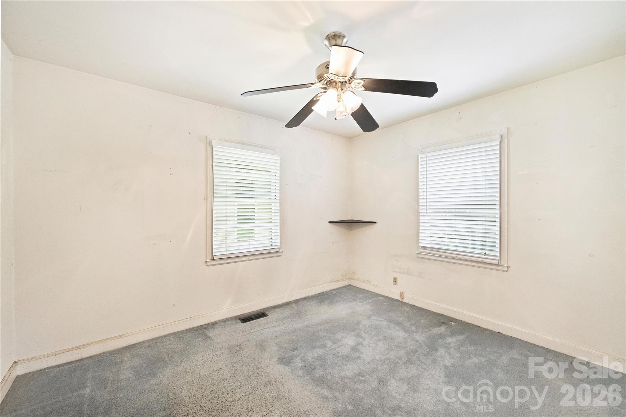 1211 Woodland Drive