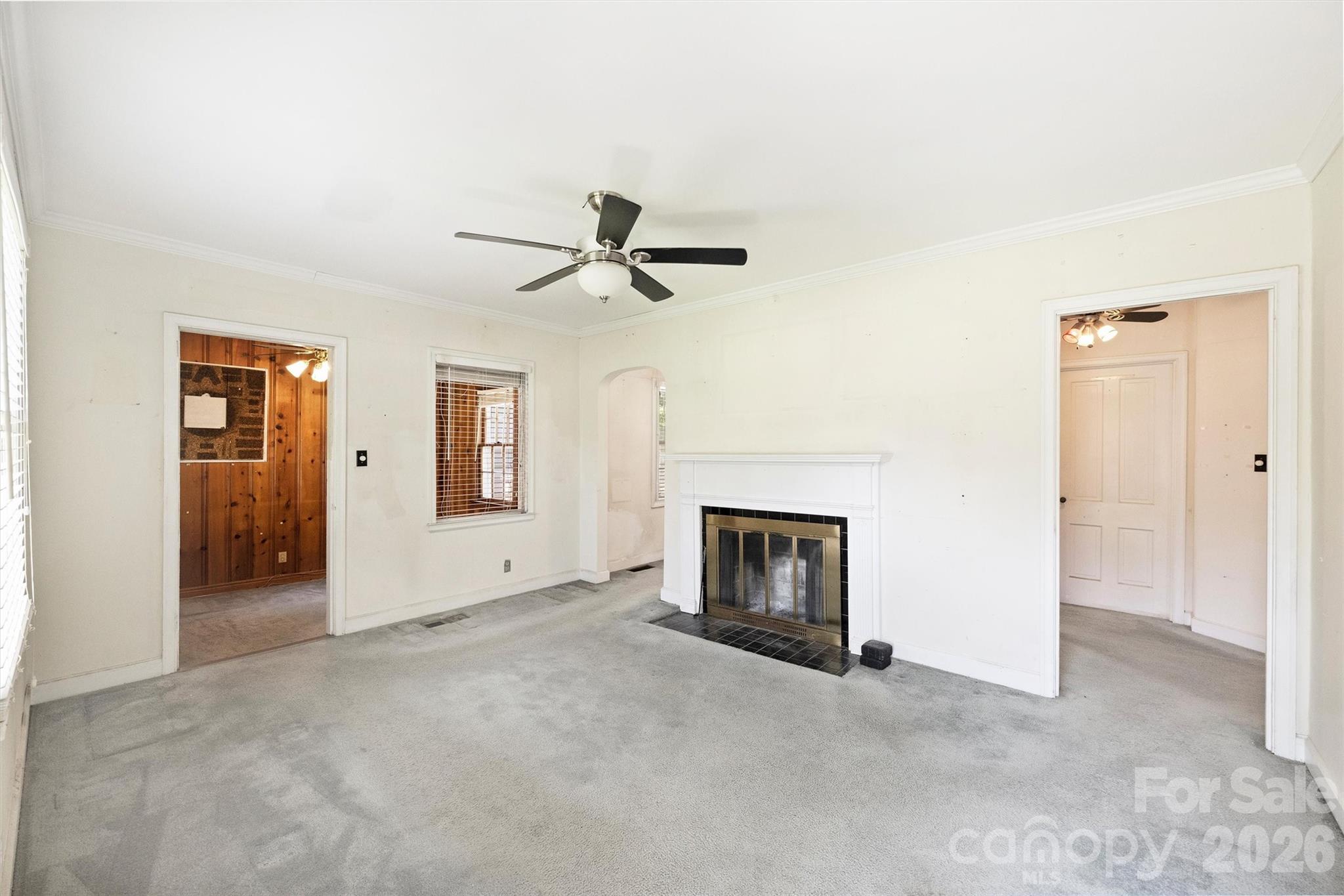 1211 Woodland Drive