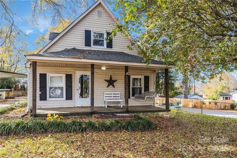 602 E Lee Avenue Bessemer City NC 28016