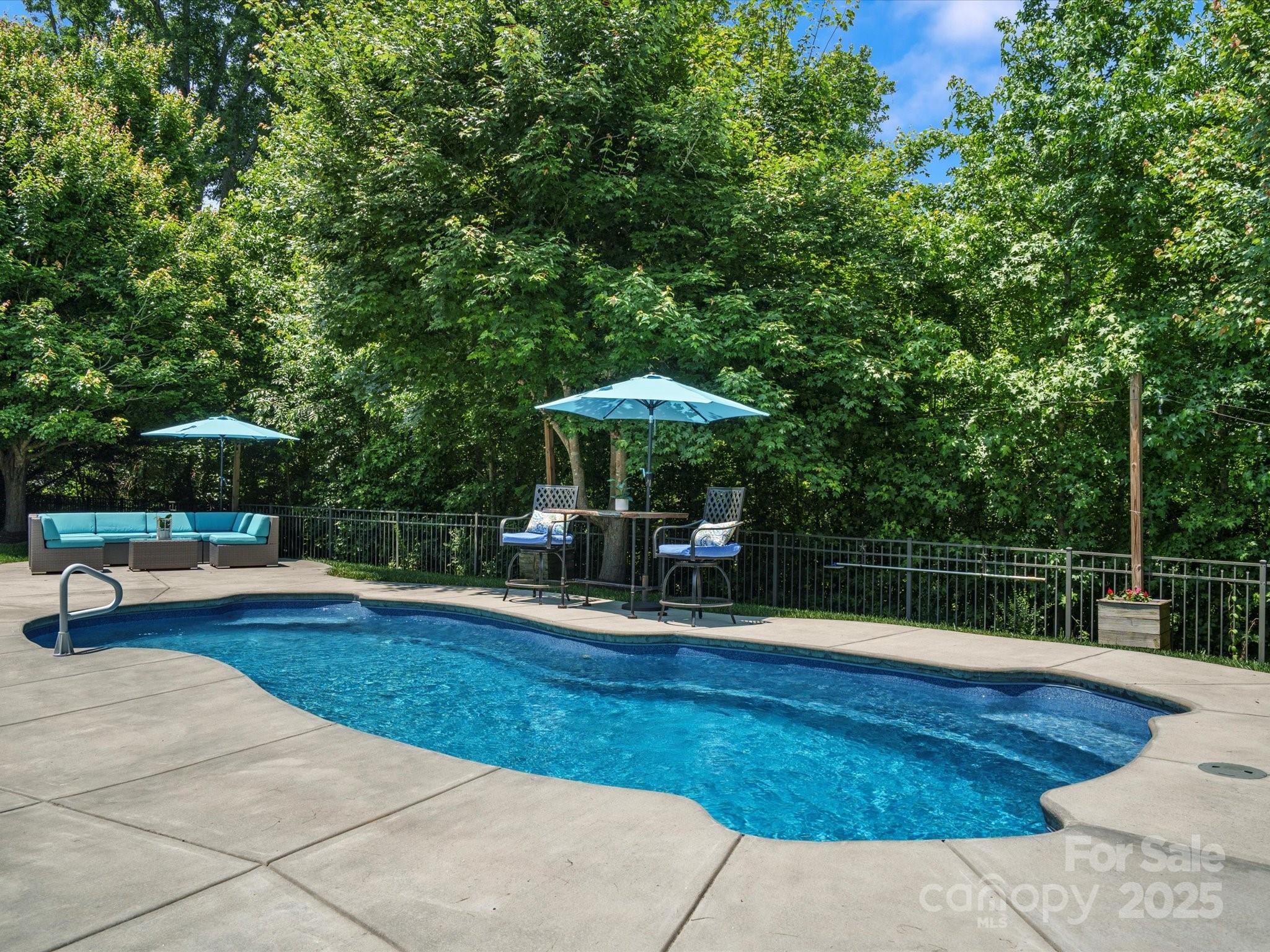 5005 Hedgebrook Lane