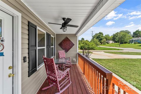 A home in Hickory