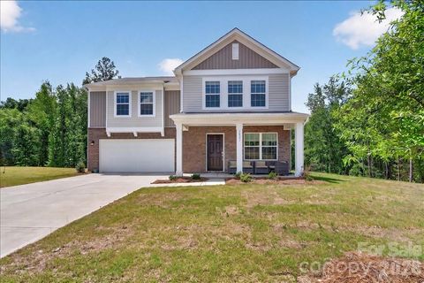 Photo of 1821 River Crossing Lane, Edgemoor, SC 29712 (MLS # 4382943)