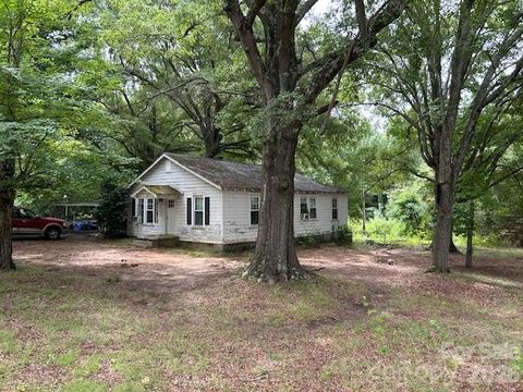 Photo of 145 Alexander Acres Road, Mooresville, NC 28115 (MLS # 4395153)