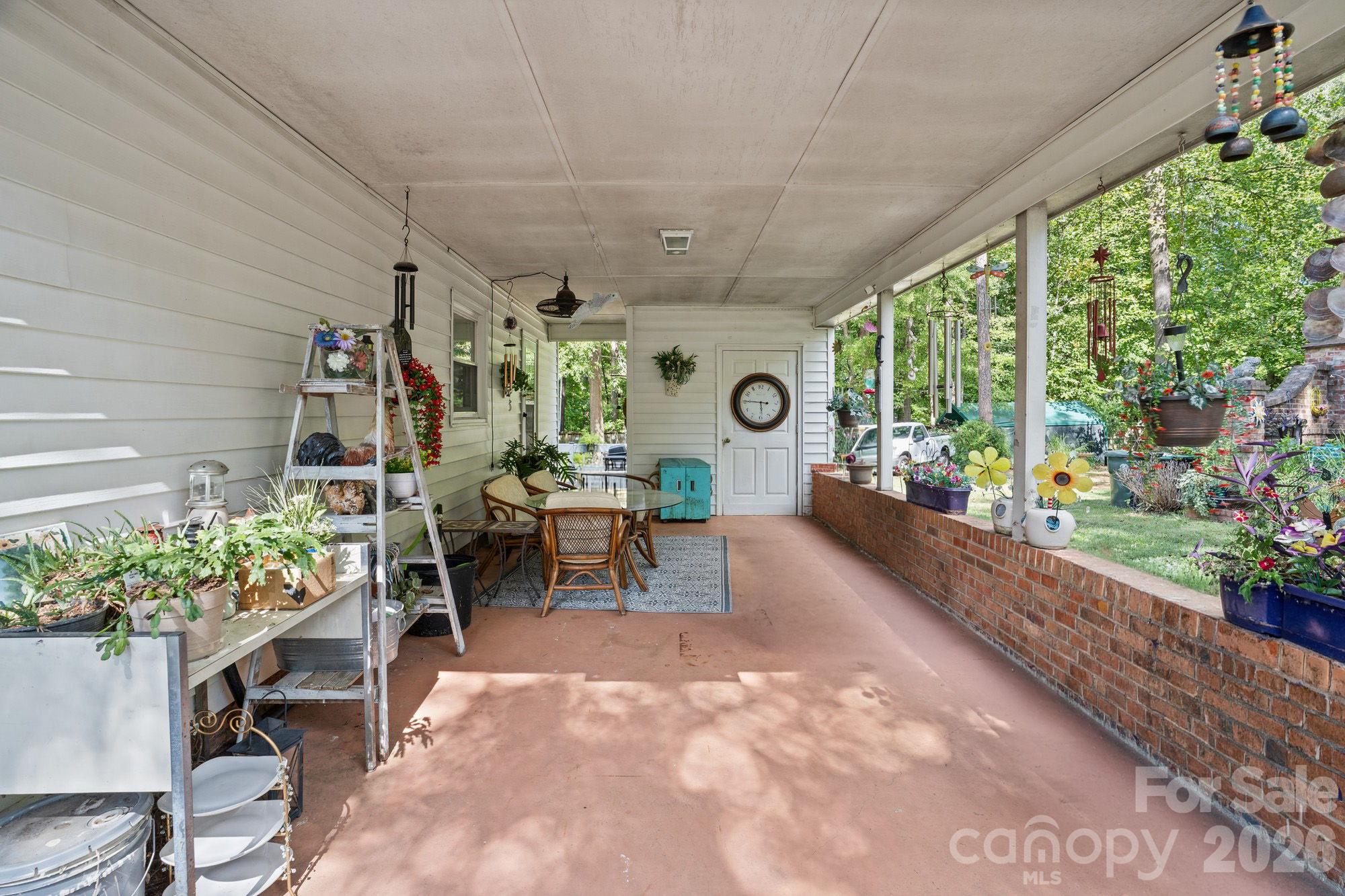 11210 Walking Horse Lane
