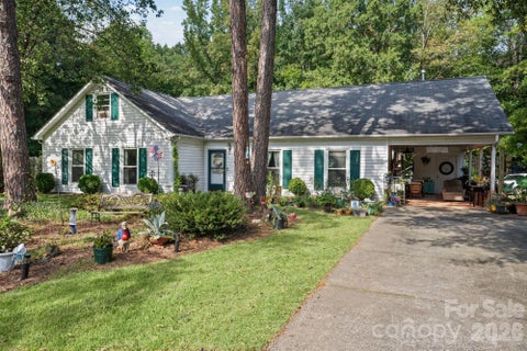 Photo of 11210 Walking Horse Lane, Charlotte, NC 28215 (MLS # 4434271)