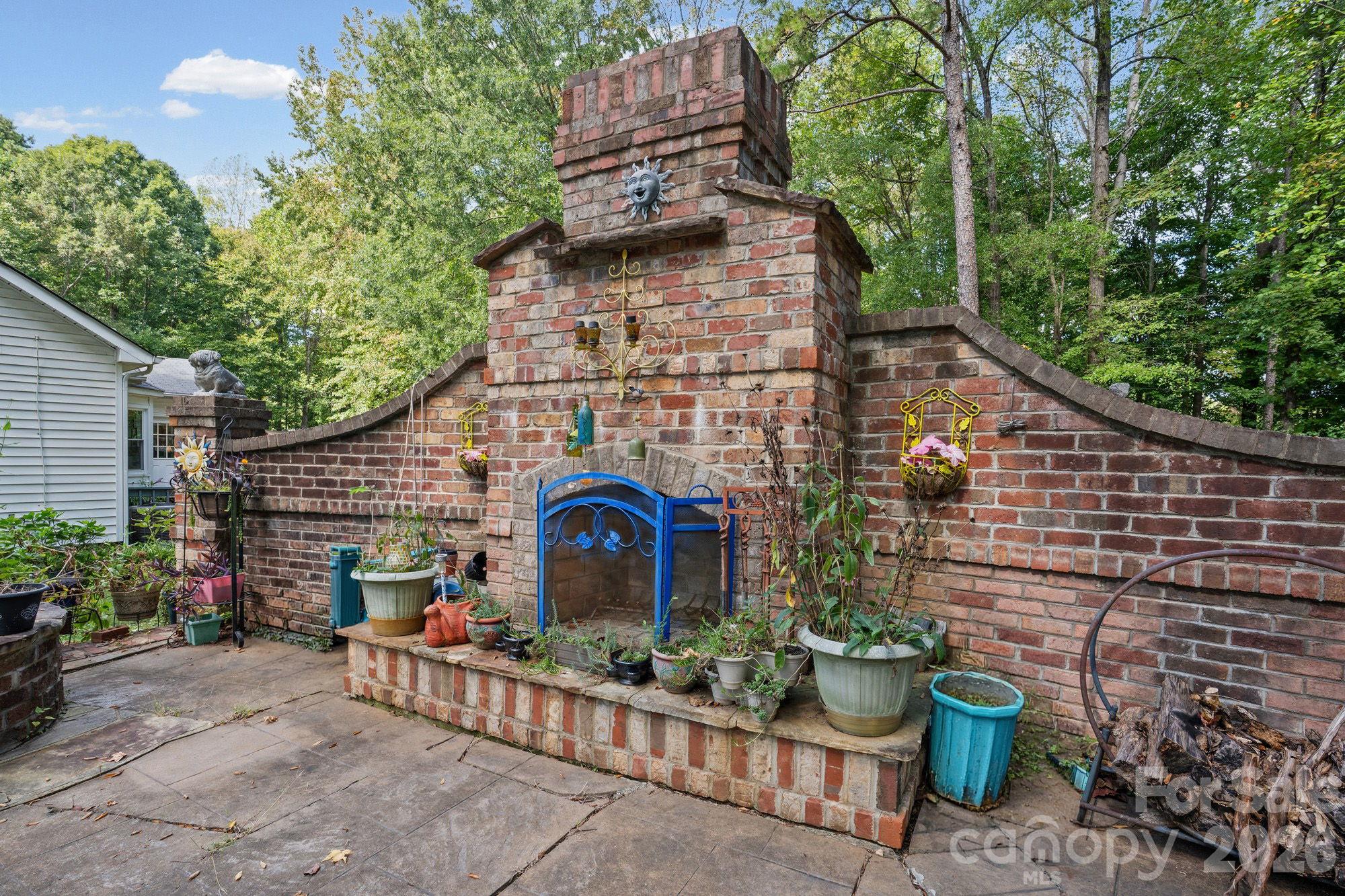 11210 Walking Horse Lane