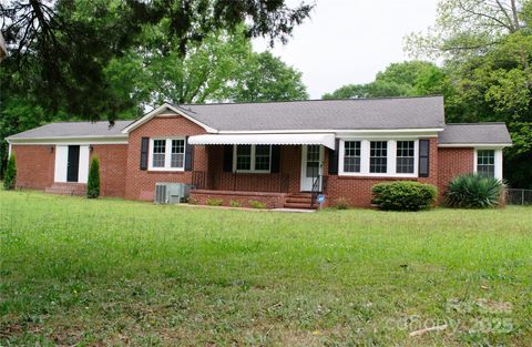 925 Grace Avenue Lancaster SC 29720