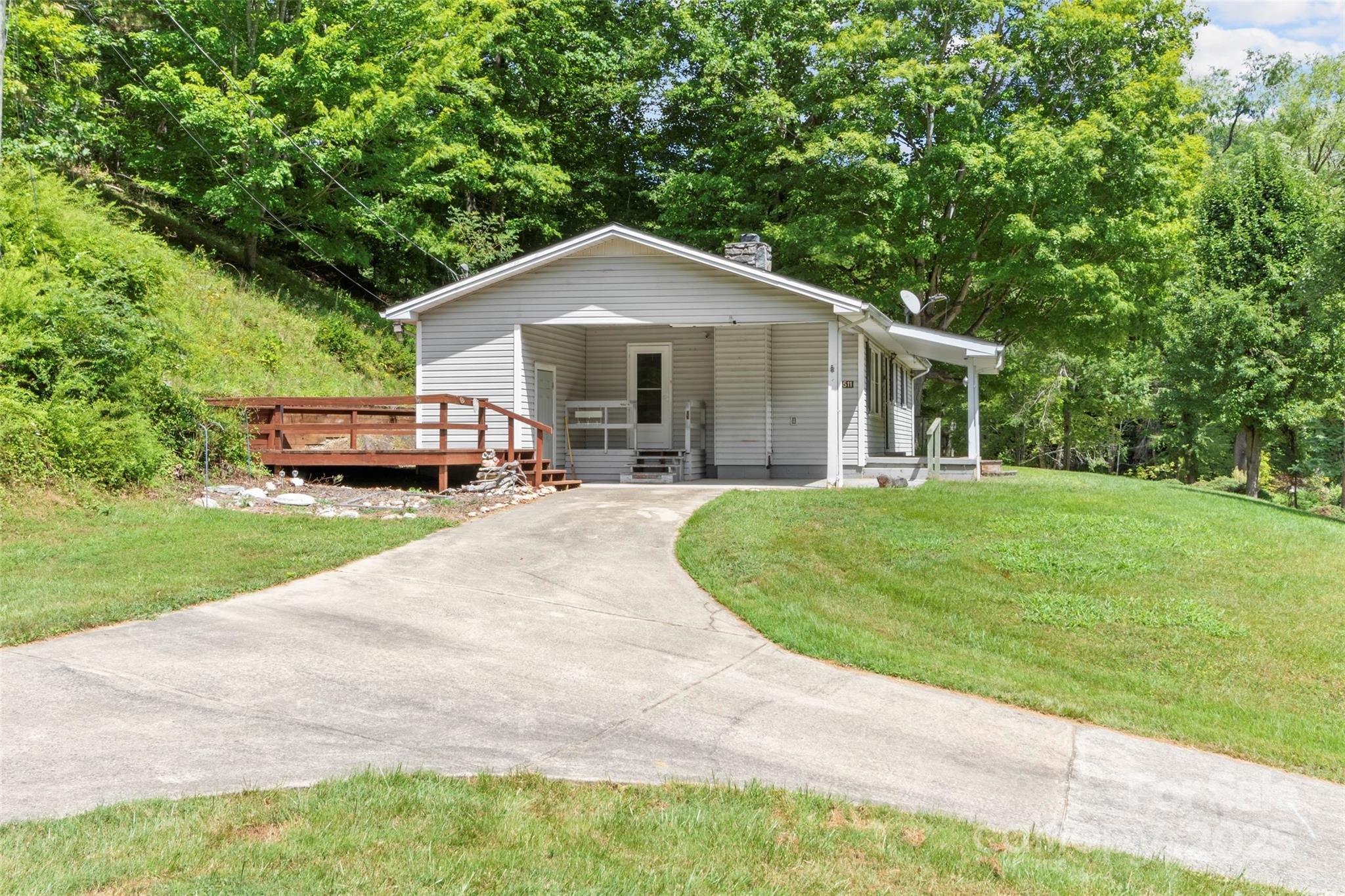 5511 State Hwy 197 S Highway