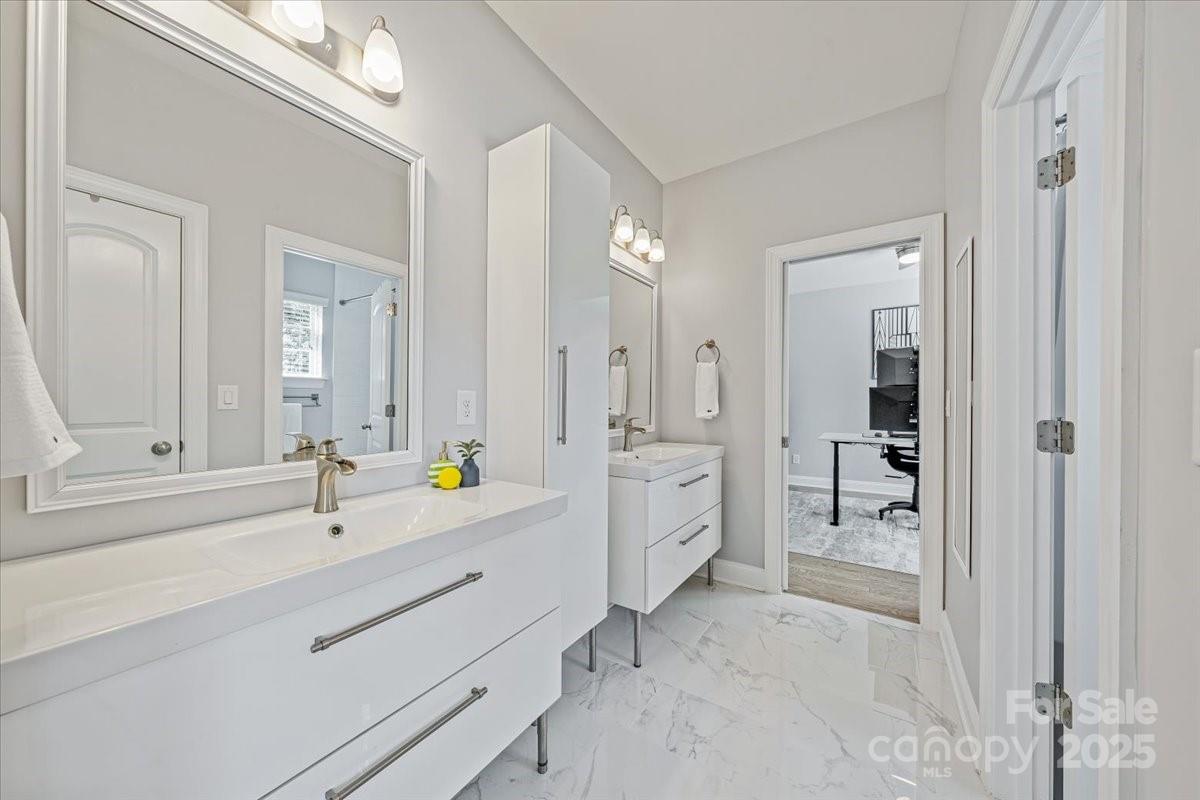 Barber Rock - Residential