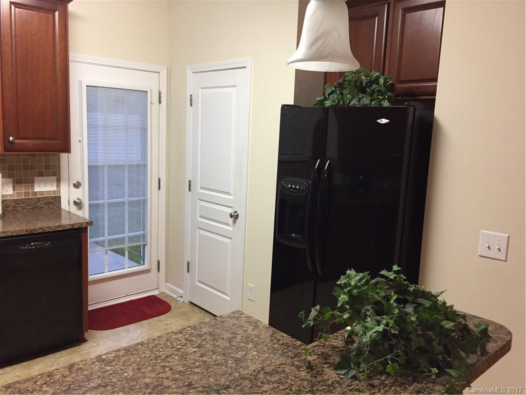 Ridge Pointe - Residential