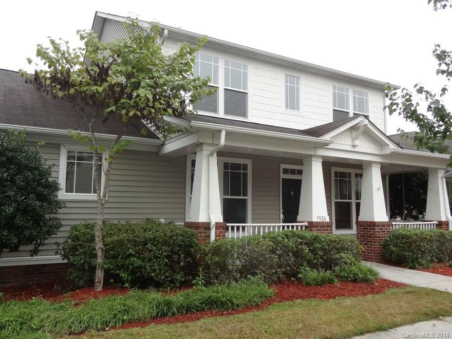 PRICED TO SELL, NEW Carpet, NEW Paint, NEW Appliances, this home is a wow floorplan with lots of detail, previous model home. Comes with 4th BR and its own full bath as well as Master on Main. Lots of natural light, covered front porch, excellent community with amenities, Loft area large enough for pool table! You will love the floor plan and the community. Gas log FP in dramatic two story great room which is open to kitchen and eat in area. Seller will be replacing sink in kitchen and faucet.