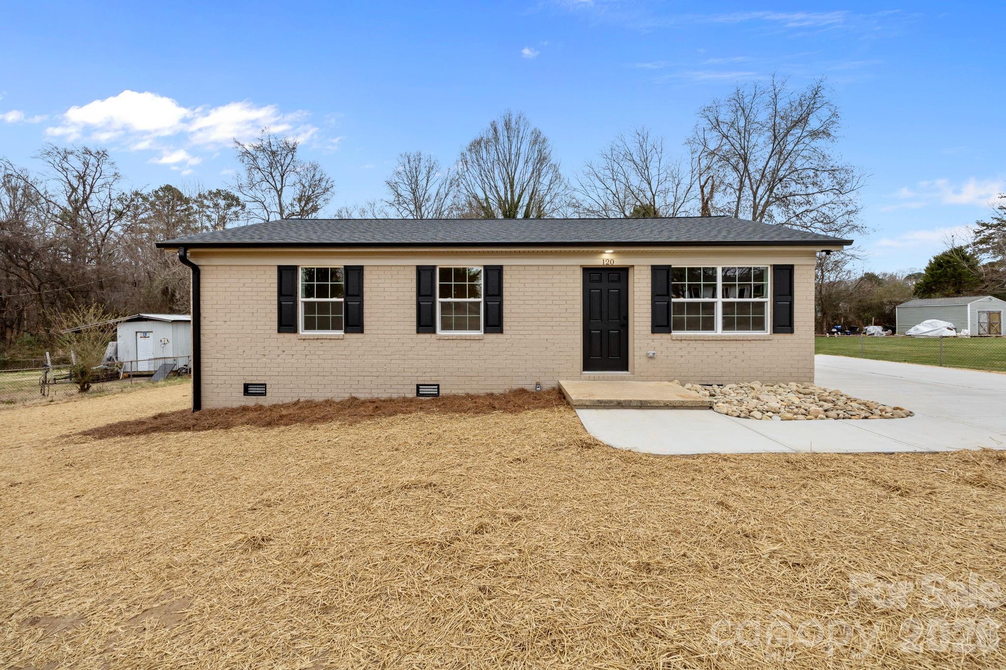 120 Independence Loop