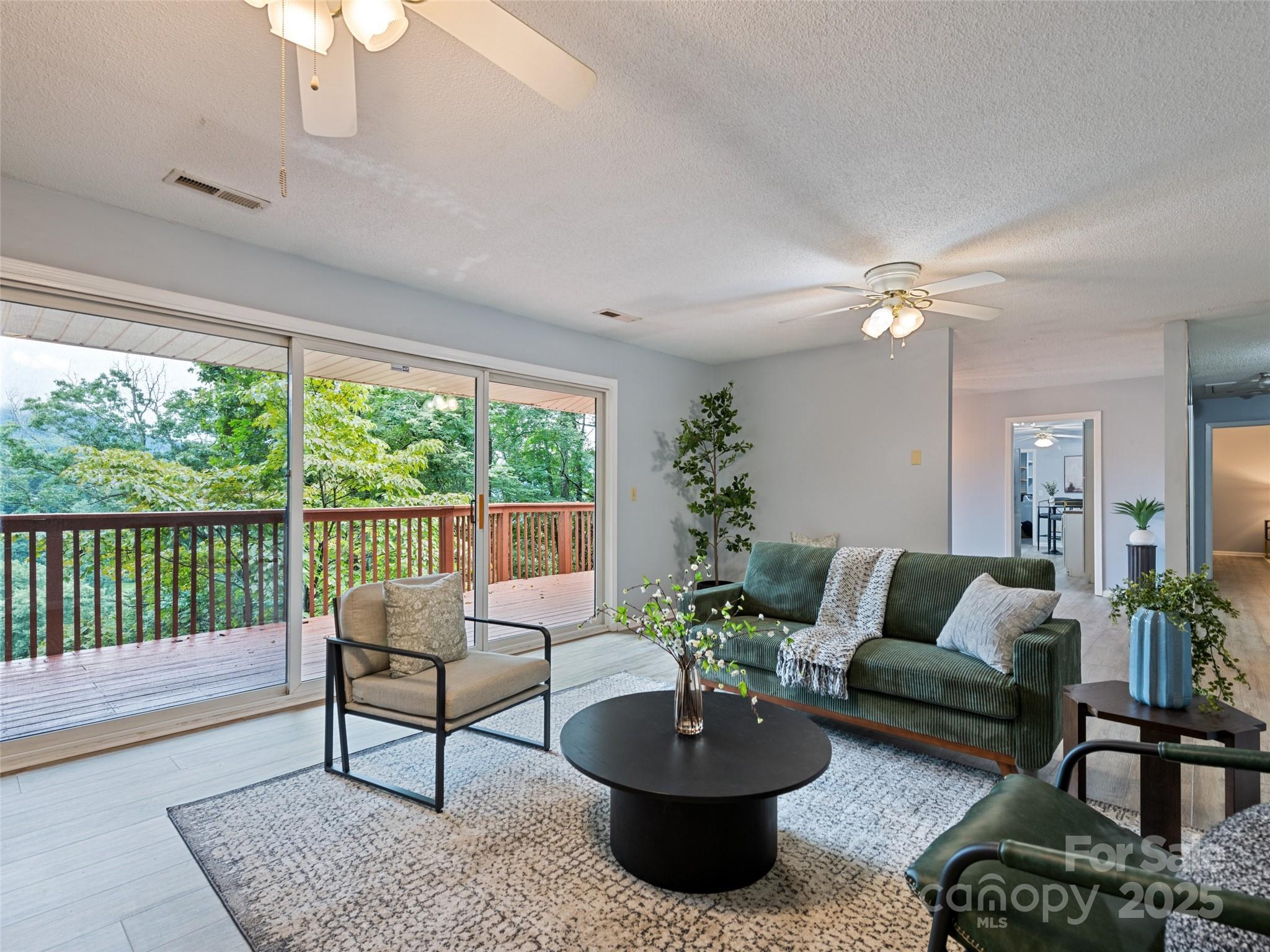 62 Lenoir Circle