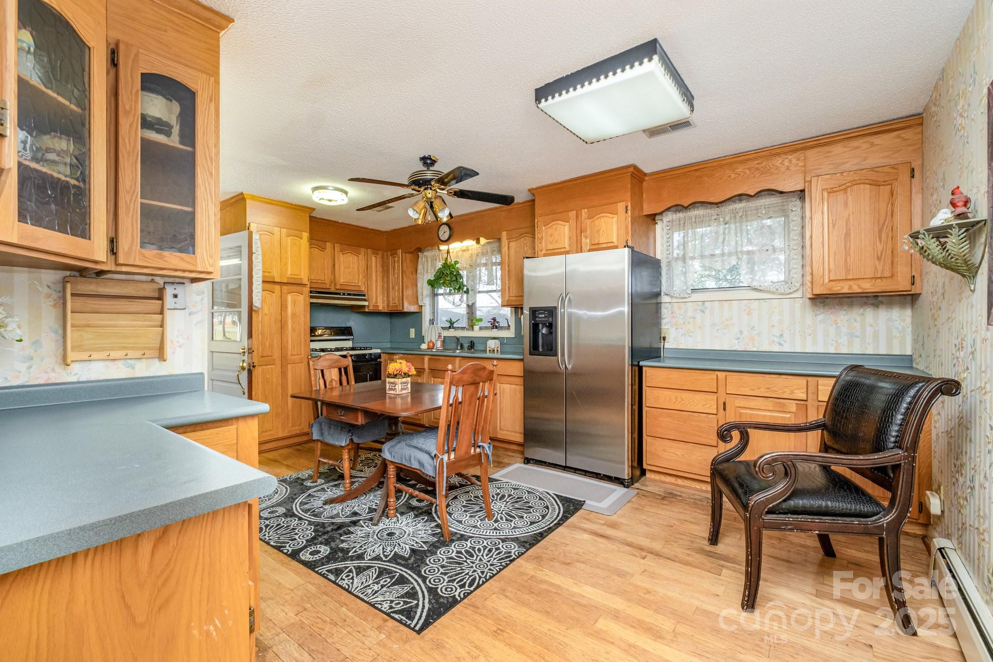 1580 W Cloaninger Avenue