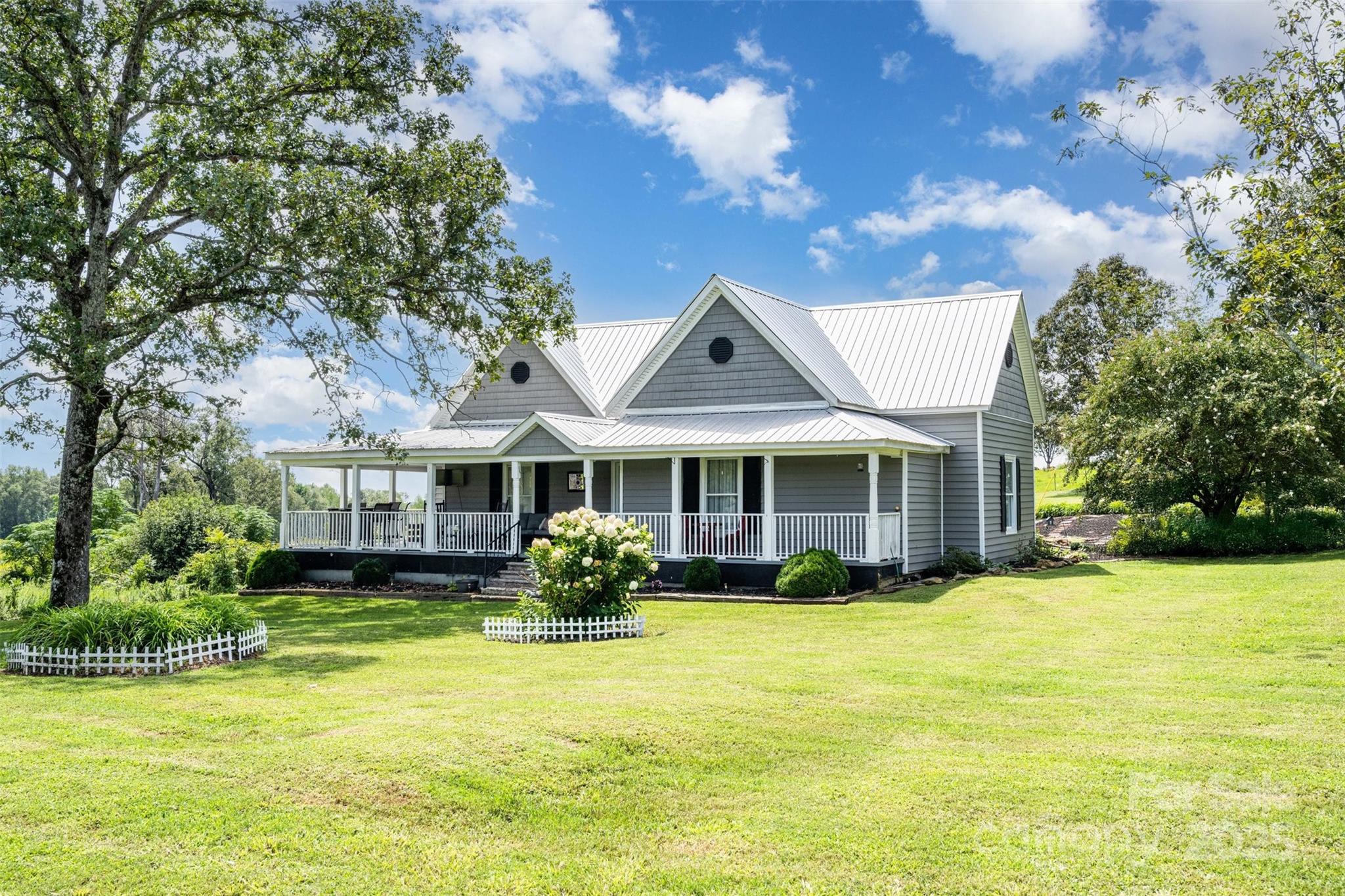 1002 Steel Bridge Road