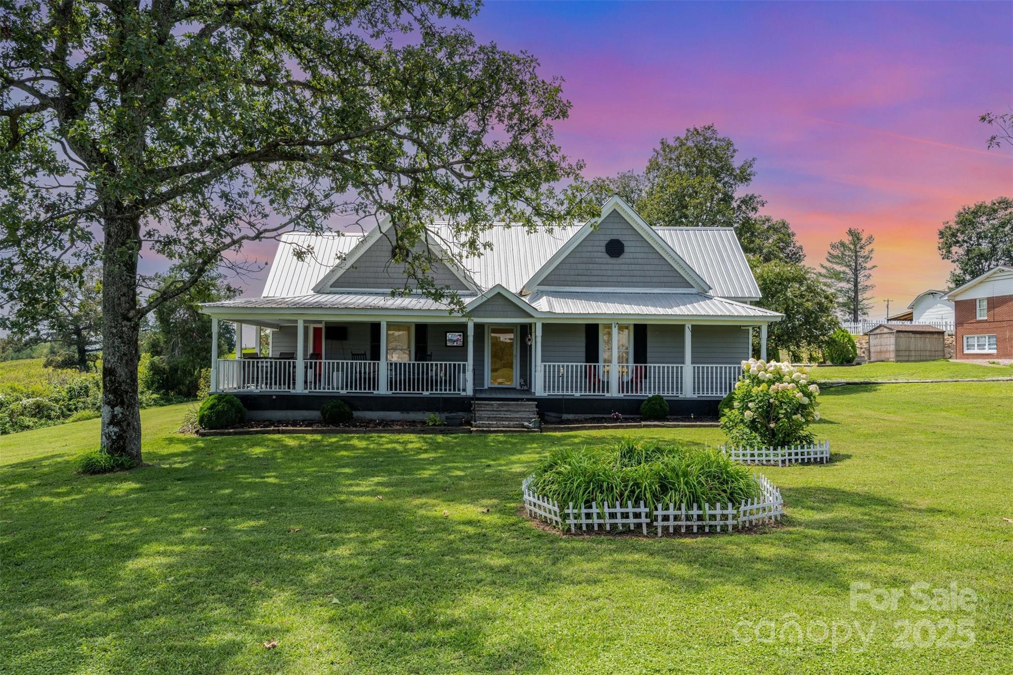 1002 Steel Bridge Road