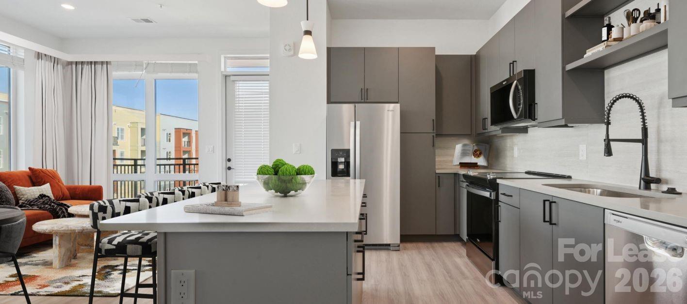 2222 N Tryon Street A7