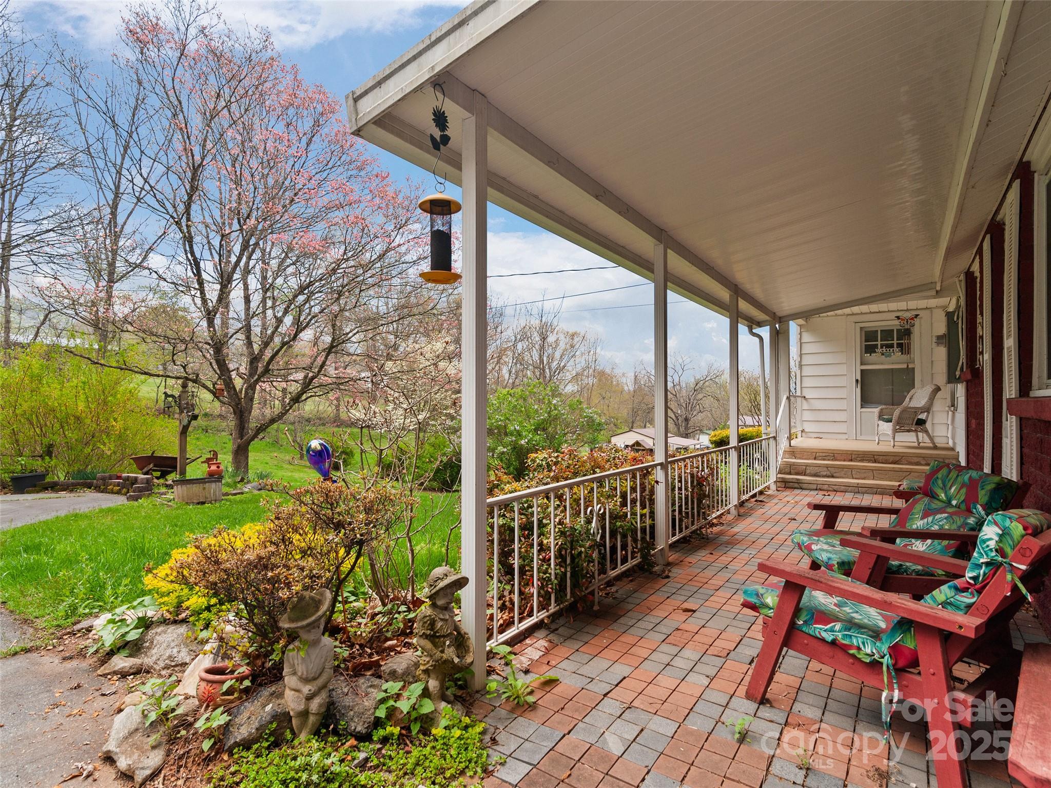 388 Ellen Avenue