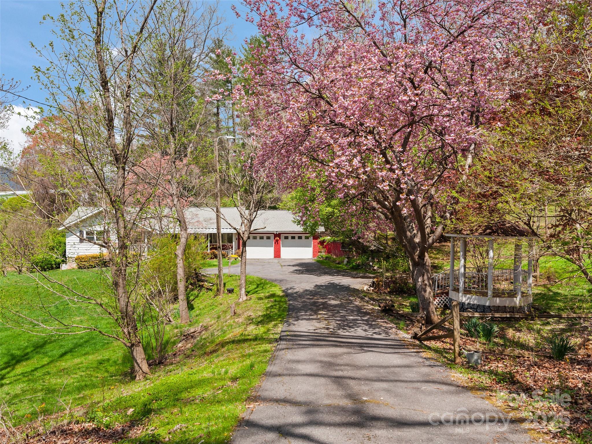 388 Ellen Avenue