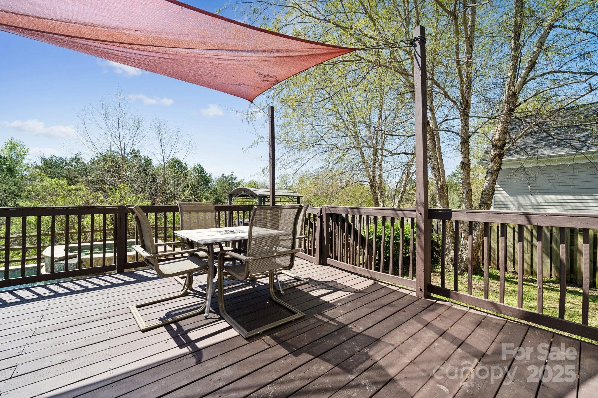 Lake Shore - Residential