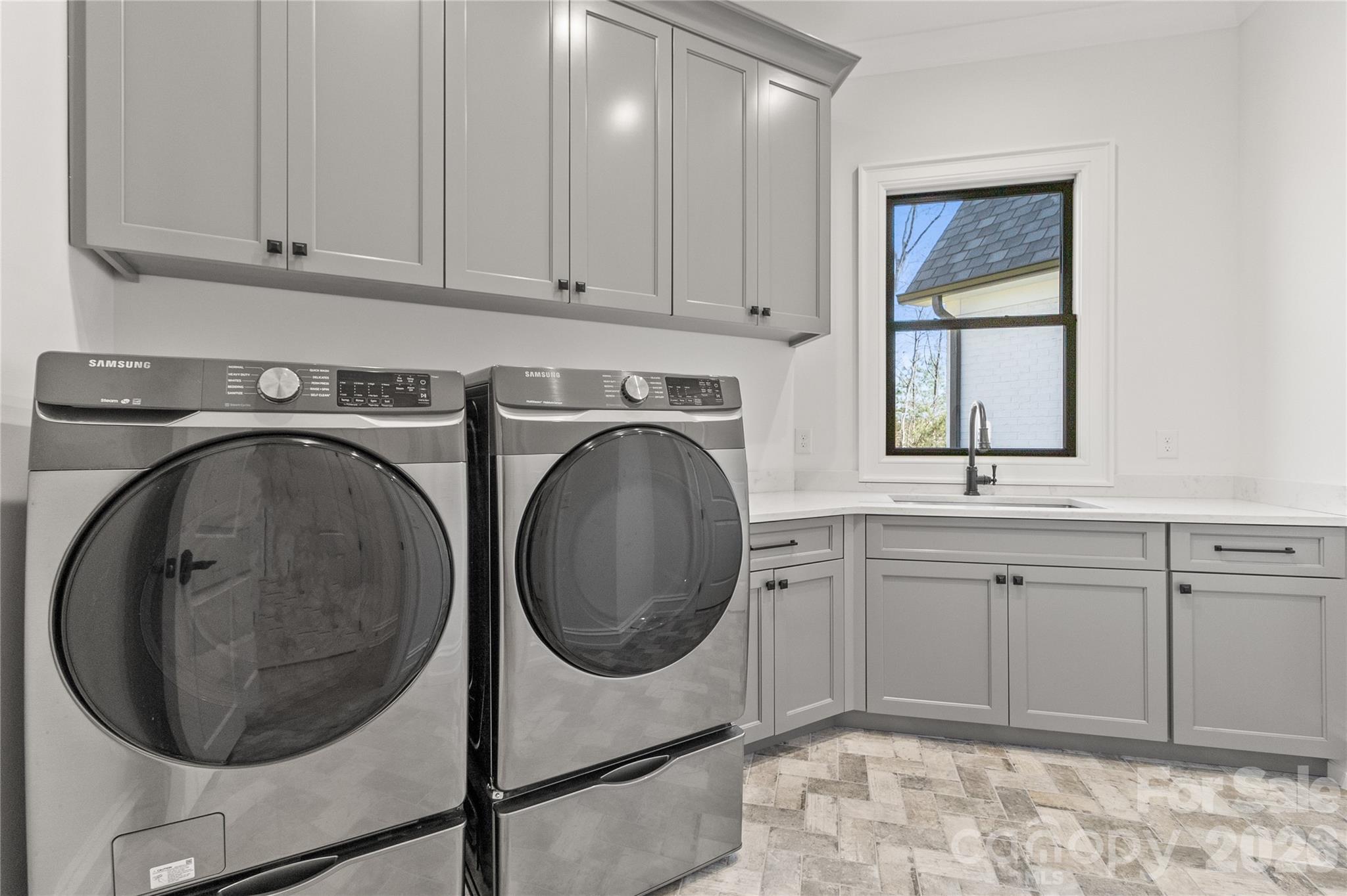 Pinnacle Ridge - Residential