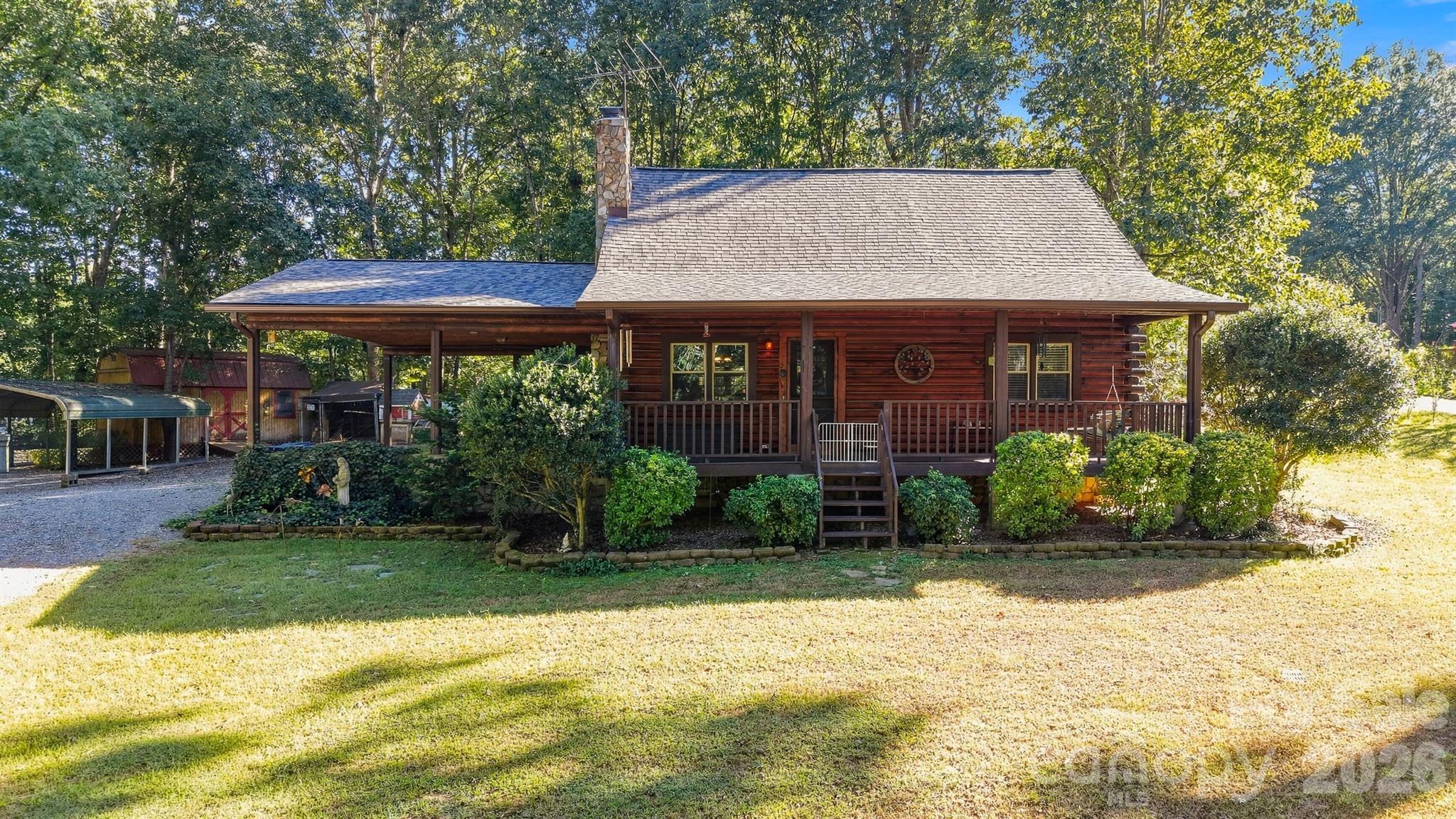 306 Chickasaw Trail