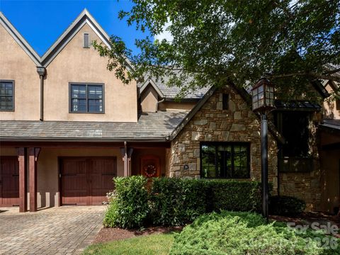 26 Village Oak Drive Arden NC 28704