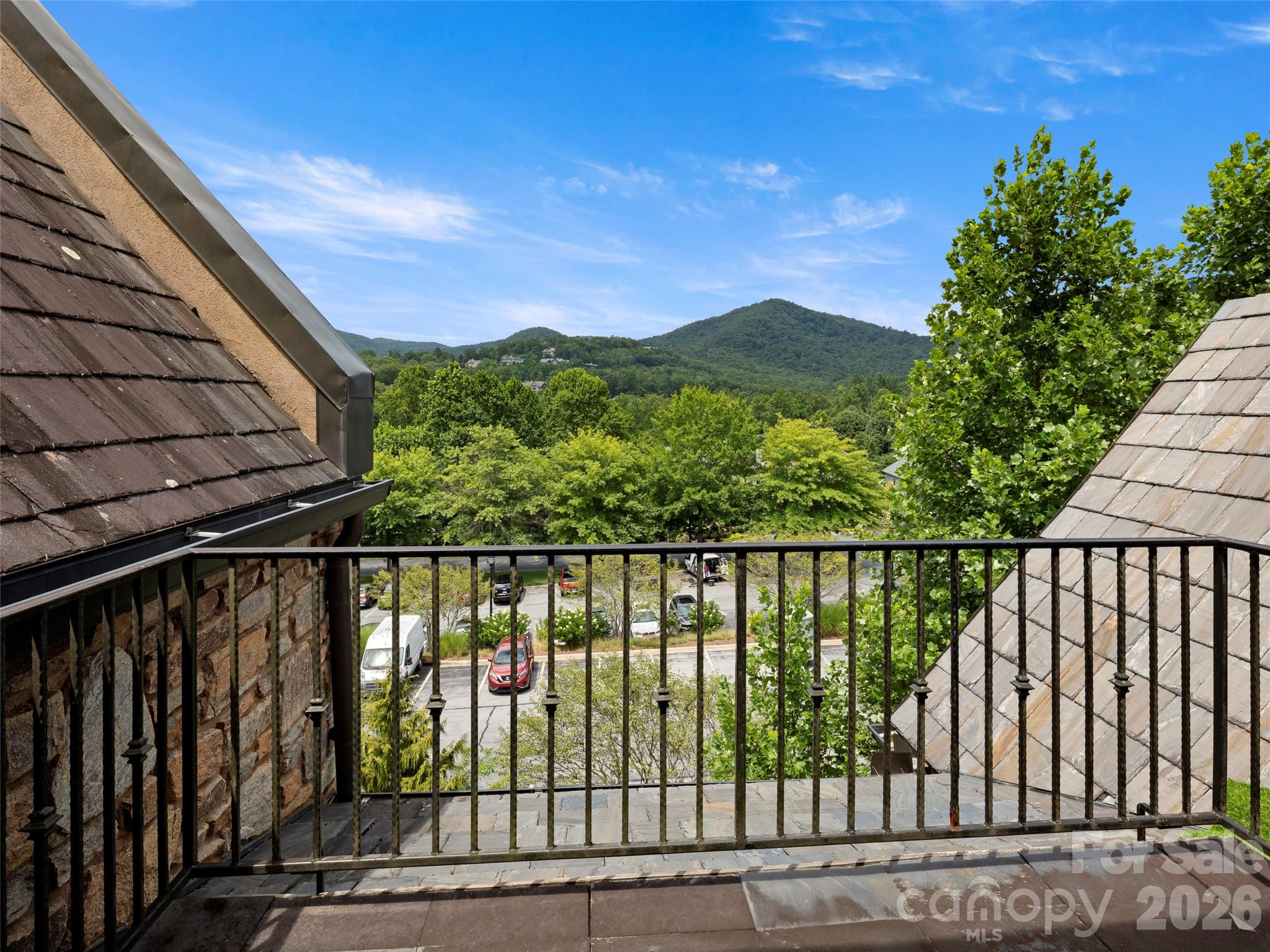 The Cliffs at Walnut Cove - Residential