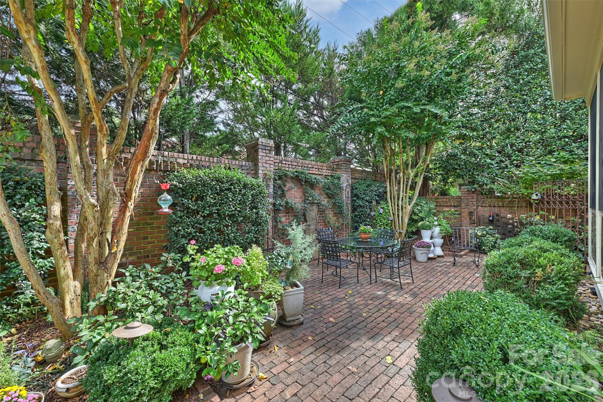 Myers Park - Residential