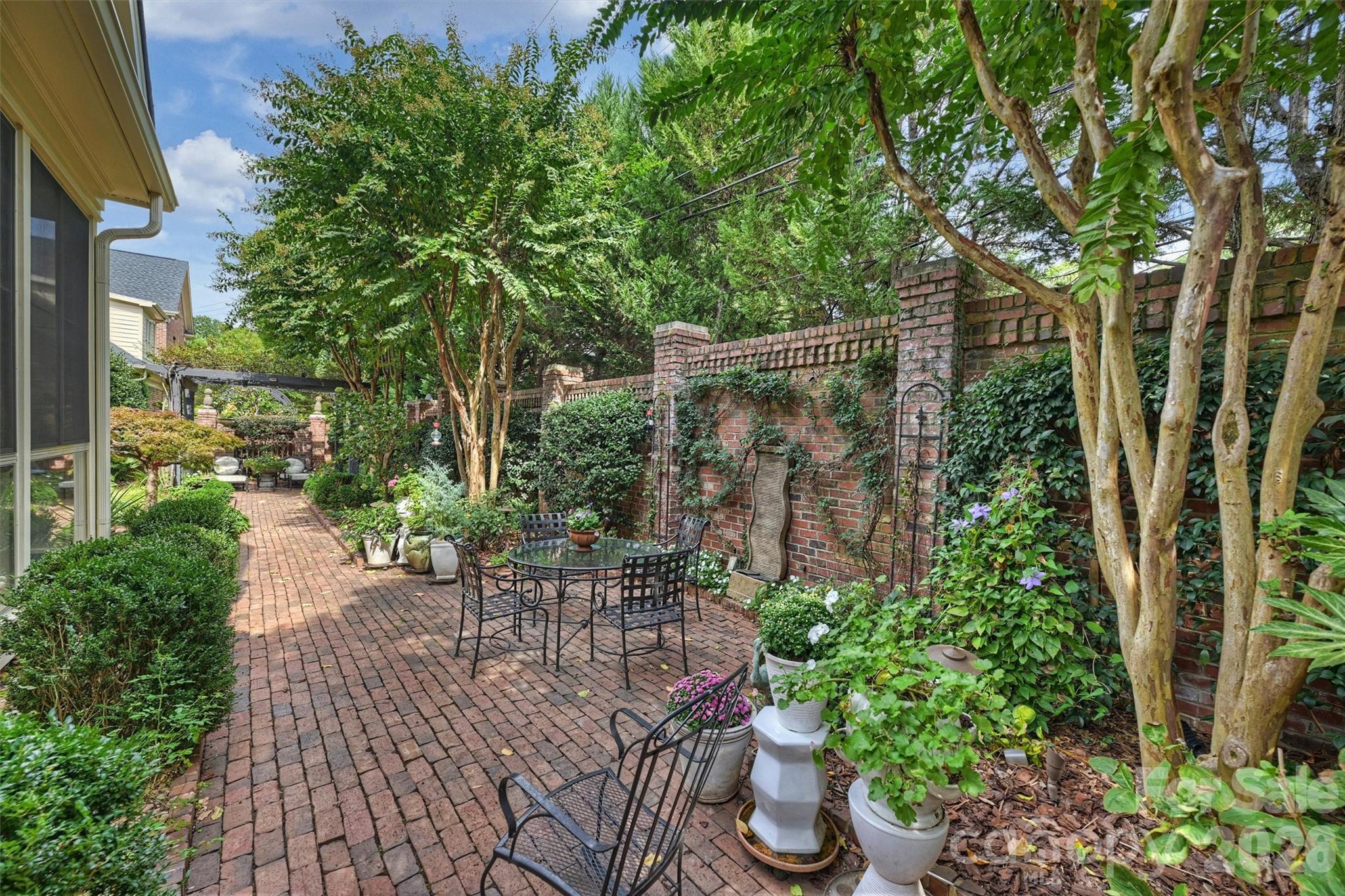 Myers Park - Residential