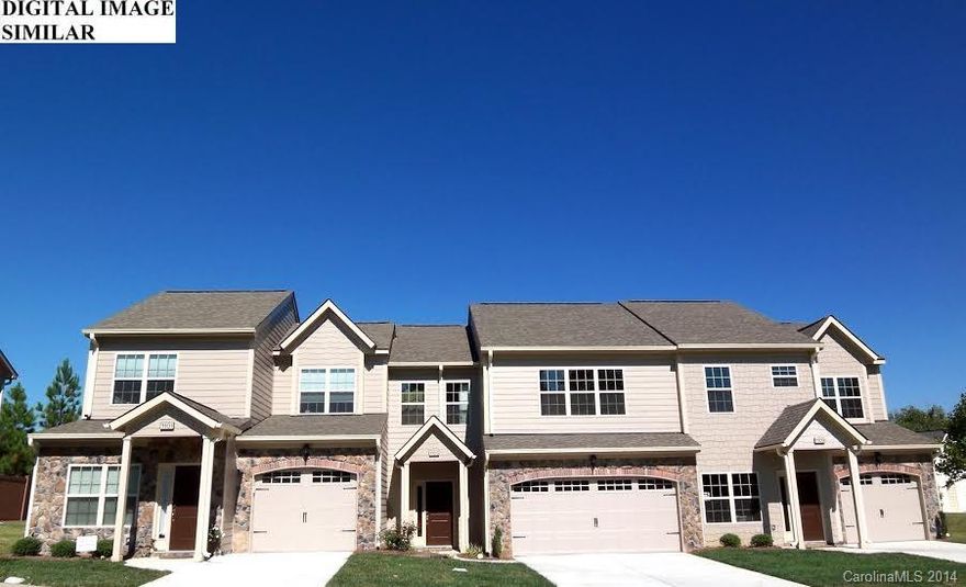 Wonderful community with pool, clubhouse & fitness room. Easy carefree living at its finest!