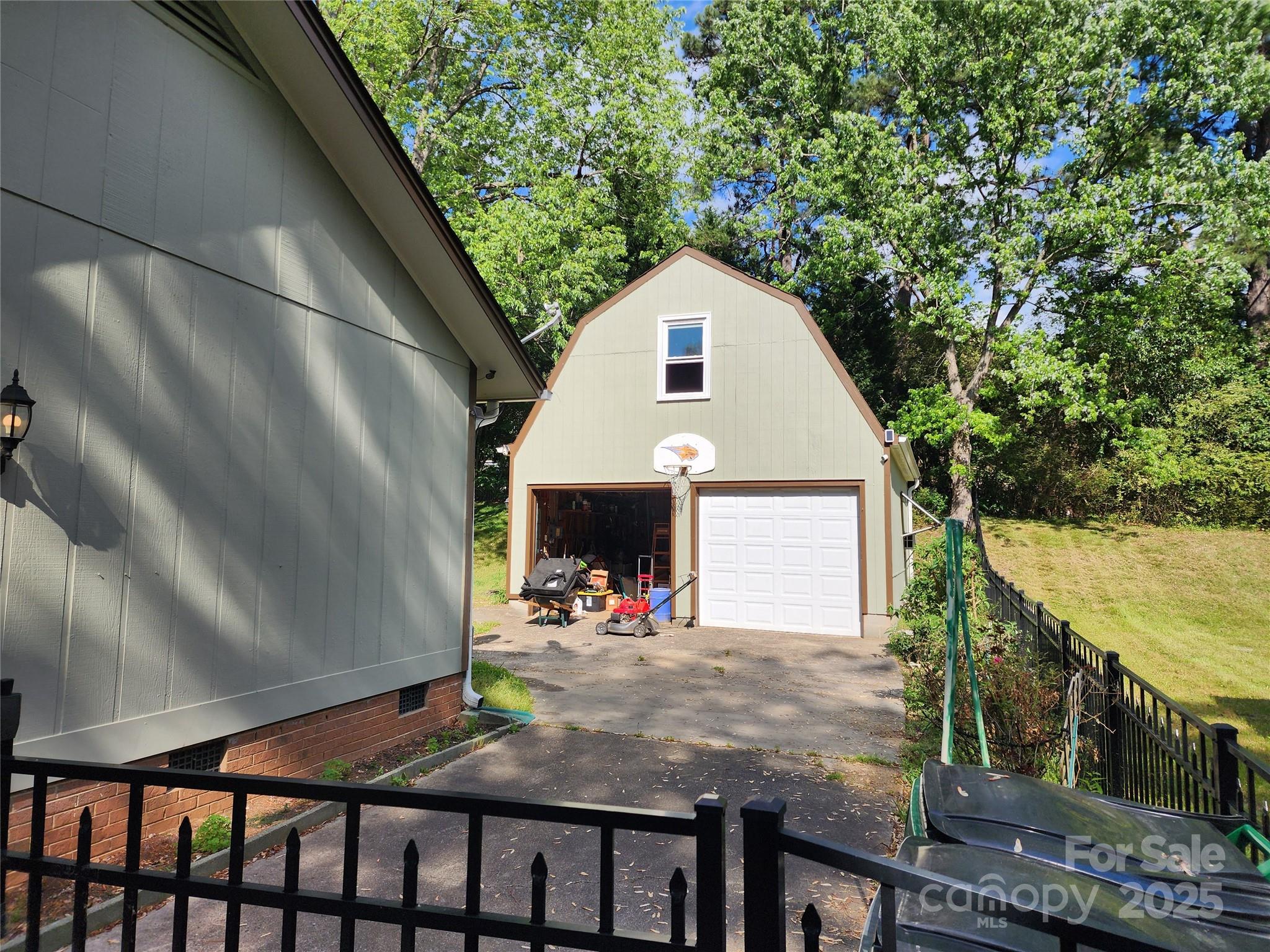 6231 Coach Hill Lane