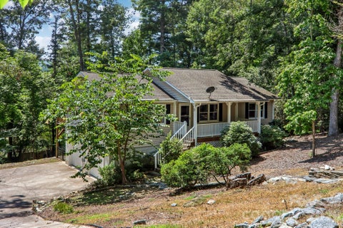 Photo of 7 Maple Leaf Drive, Hendersonville, NC 28739 (MLS # 4417635)